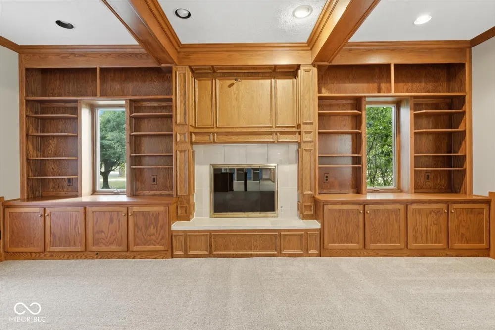3878 E State Road 44 Shelbyville, IN 46176