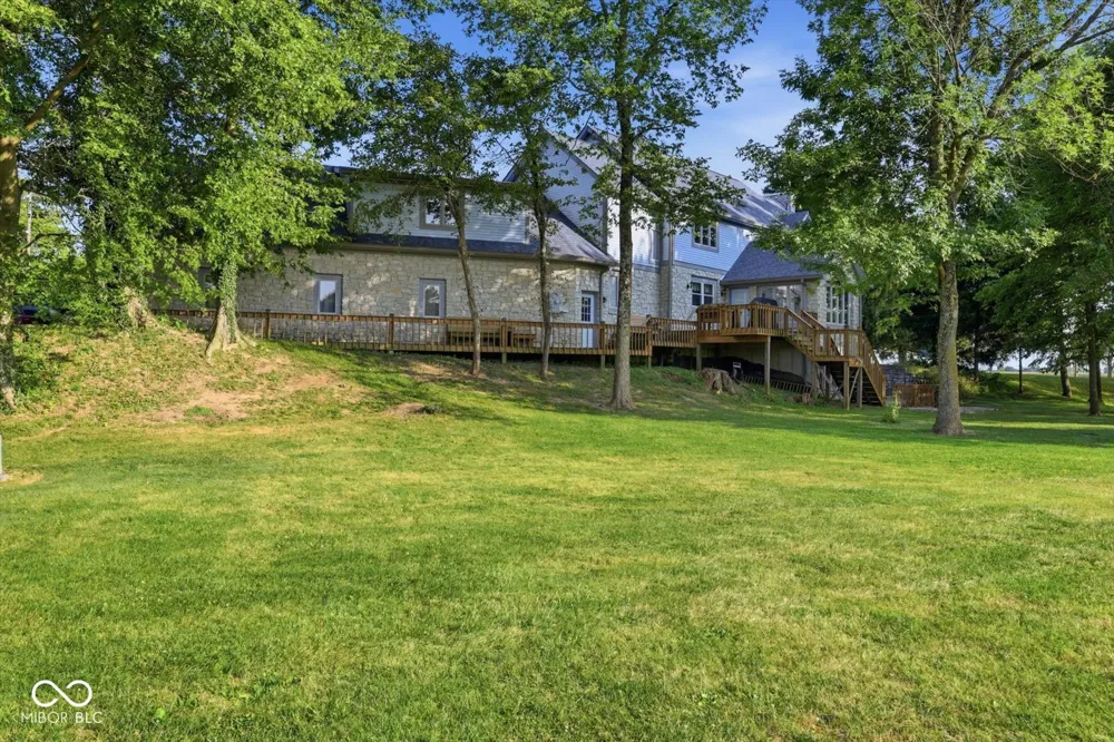 3878 E State Road 44 Shelbyville, IN 46176