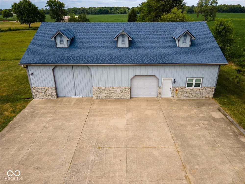 3878 E State Road 44 Shelbyville, IN 46176