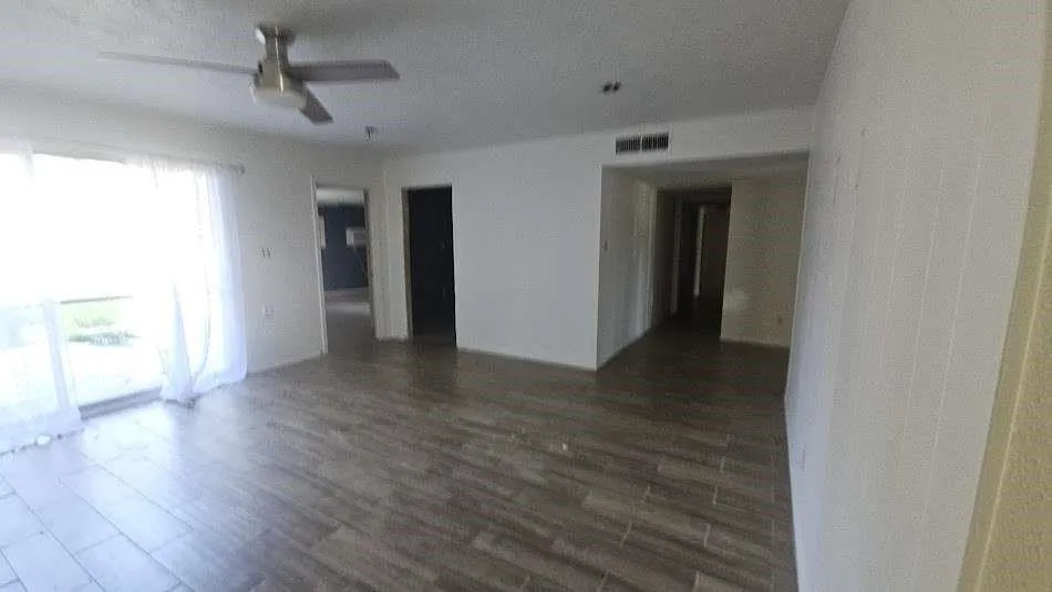 6815 Moss Oaks Drive Houston, TX 77050