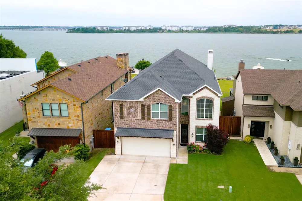2213 Windjammer Way Rowlett, TX 75088