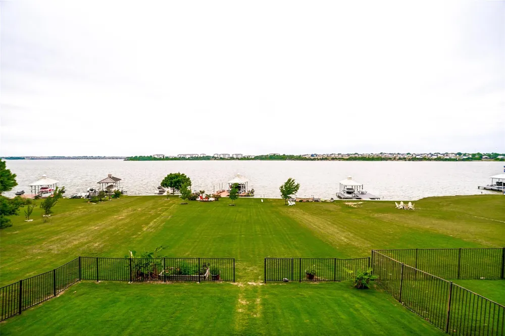 2213 Windjammer Way Rowlett, TX 75088