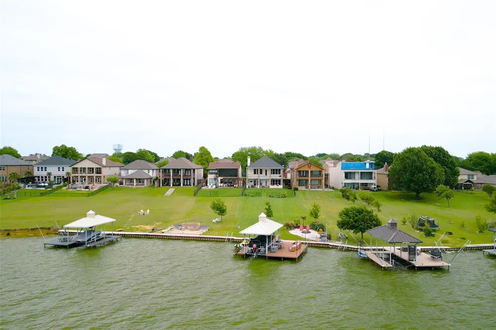 2213 Windjammer Way Rowlett, TX 75088