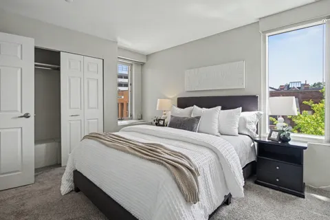555 E William Street #2i