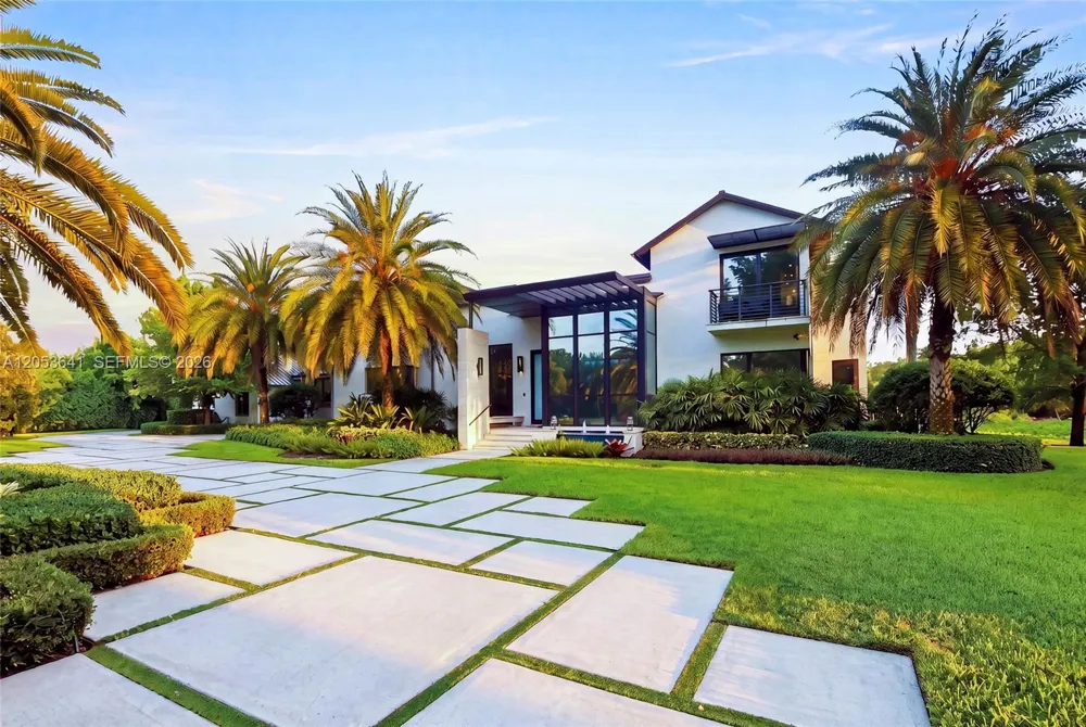 3714 Pine Lake Dr Weston, FL 33332