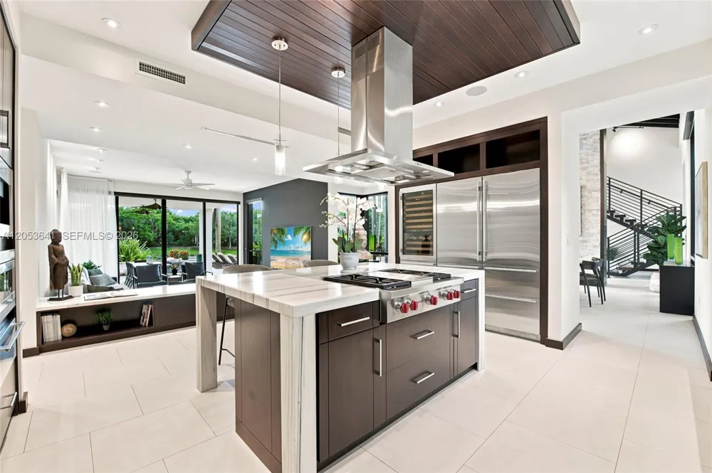 3714 Pine Lake Dr Weston, FL 33332