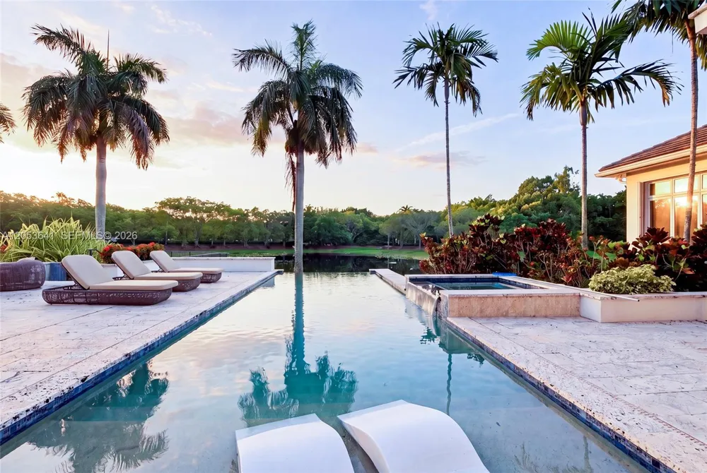 3714 Pine Lake Dr Weston, FL 33332
