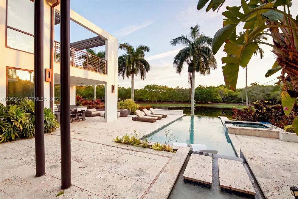 3714 Pine Lake Dr Weston, FL 33332