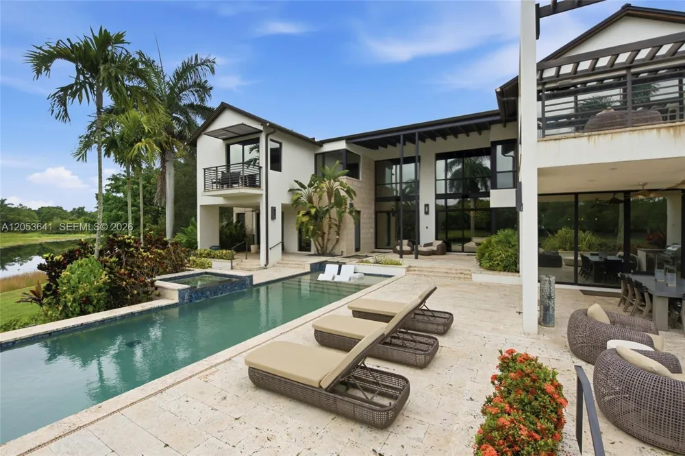 3714 Pine Lake Dr Weston, FL 33332