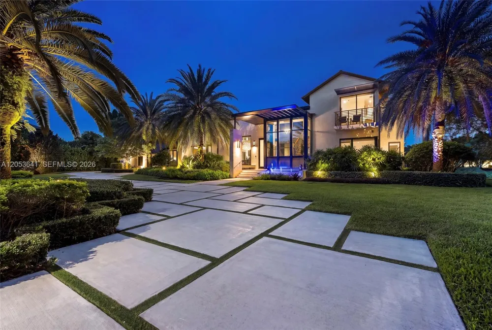 3714 Pine Lake Dr Weston, FL 33332