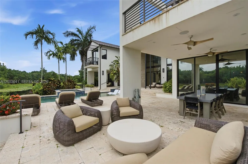 3714 Pine Lake Dr Weston, FL 33332