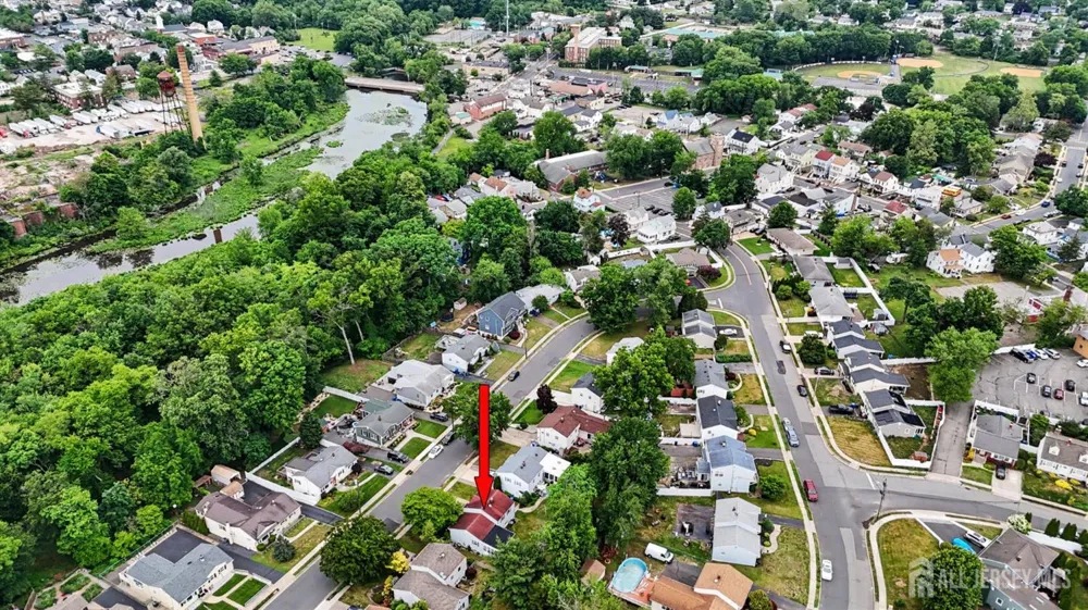 287 Crestwood Drive Milltown, NJ 08850