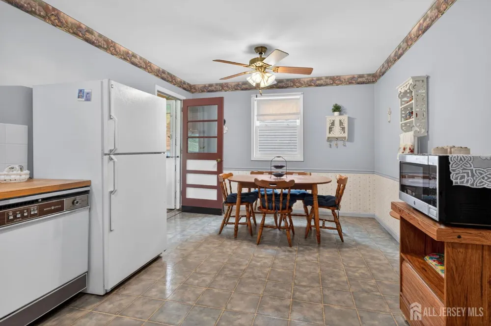 287 Crestwood Drive Milltown, NJ 08850