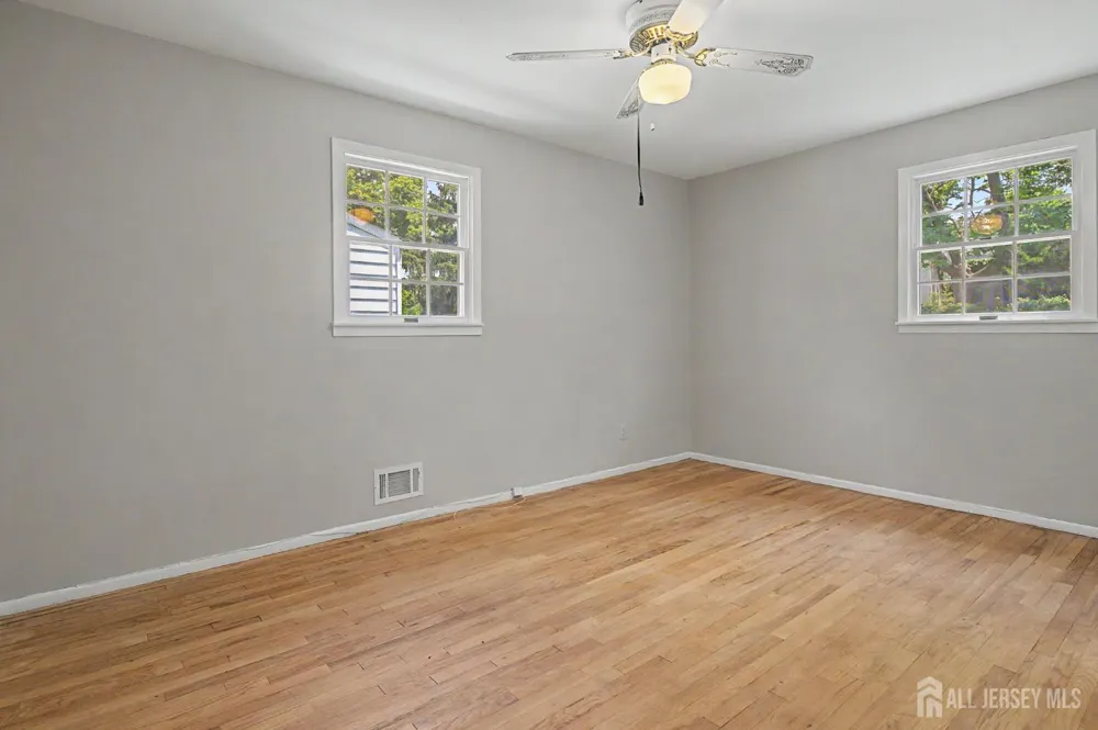 287 Crestwood Drive Milltown, NJ 08850