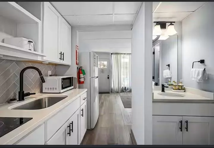 2200 Atlantic Avenue North Wildwood, NJ 08260