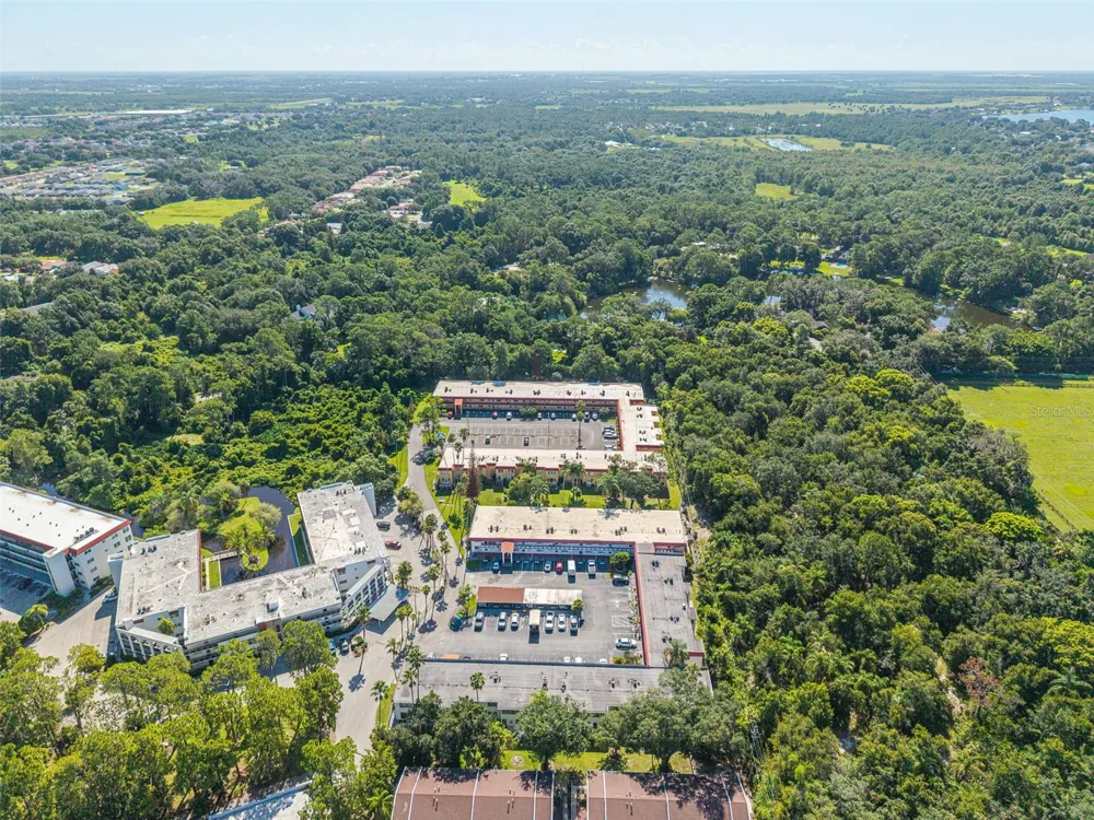 1100 MARTINIQUE DRIVE #106 Winter Haven, FL 33884
