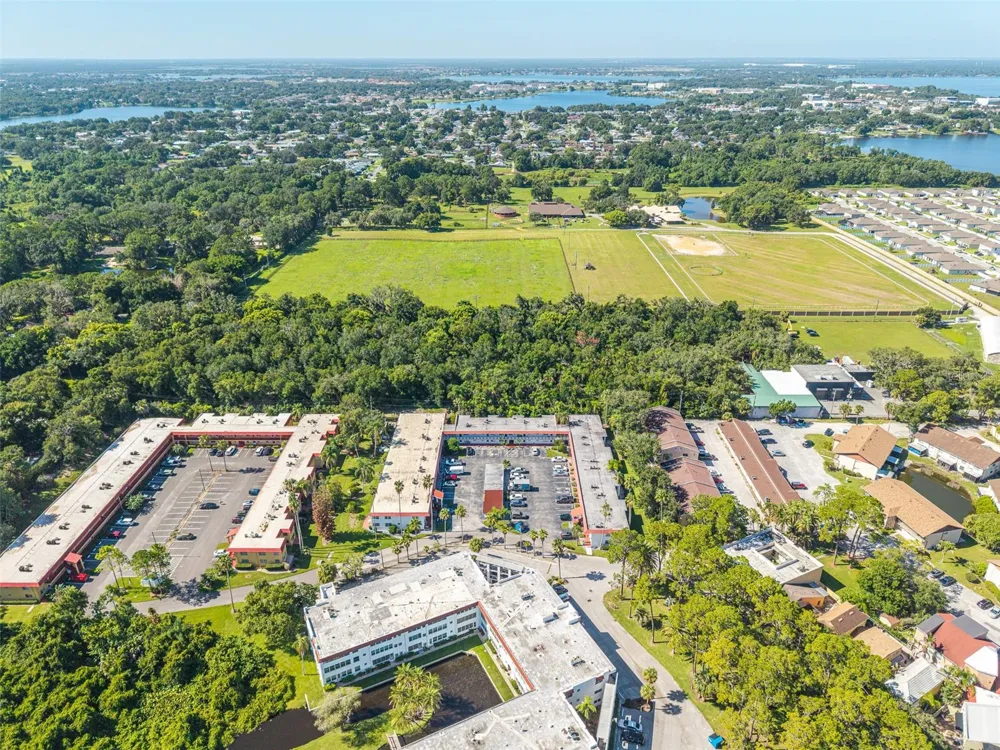 1100 MARTINIQUE DRIVE #106 Winter Haven, FL 33884