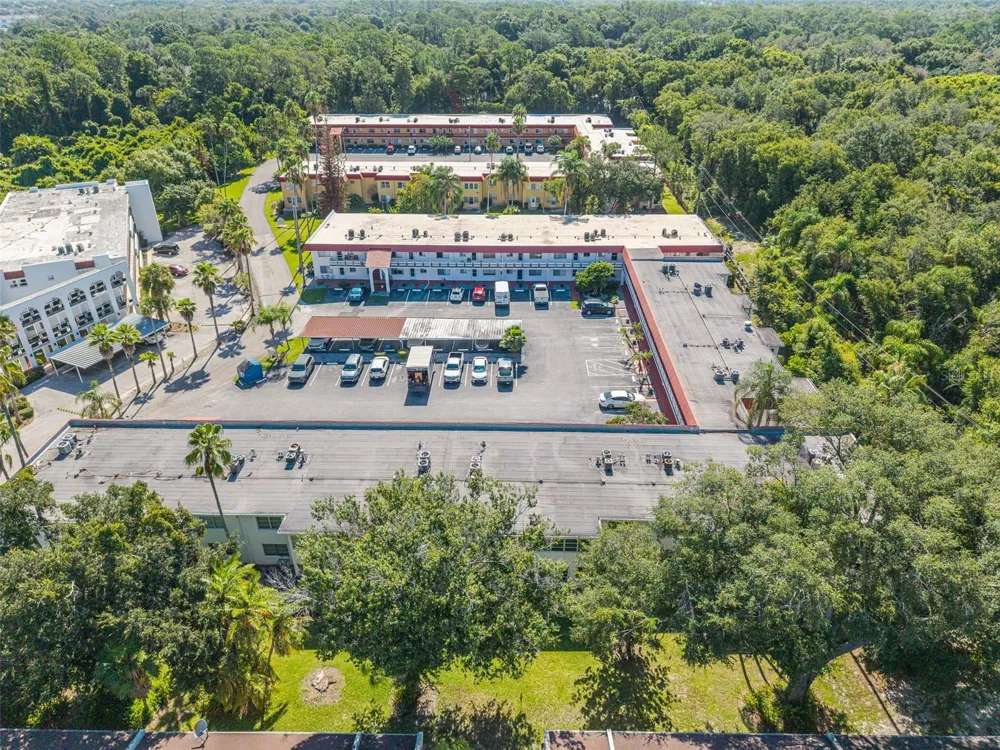 1100 MARTINIQUE DRIVE #106 Winter Haven, FL 33884