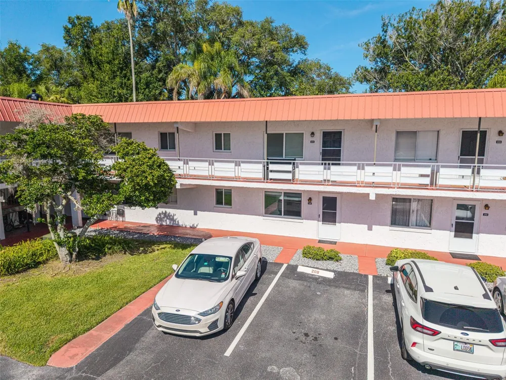 1100 MARTINIQUE DRIVE #106 Winter Haven, FL 33884