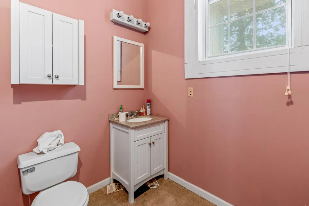 7055 Mooneyham Lonewood Road Spencer, TN 38585