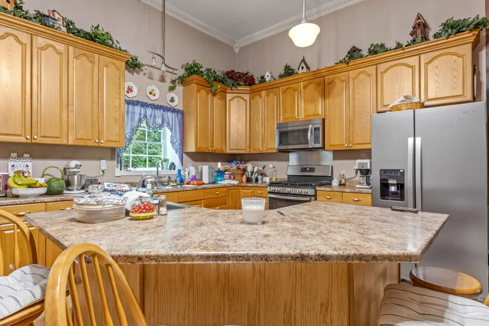 7055 Mooneyham Lonewood Road Spencer, TN 38585