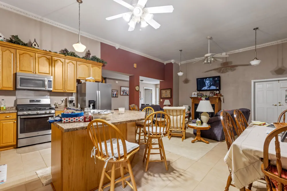 7055 Mooneyham Lonewood Road Spencer, TN 38585