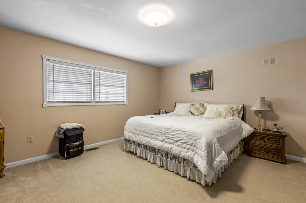 7055 Mooneyham Lonewood Road Spencer, TN 38585