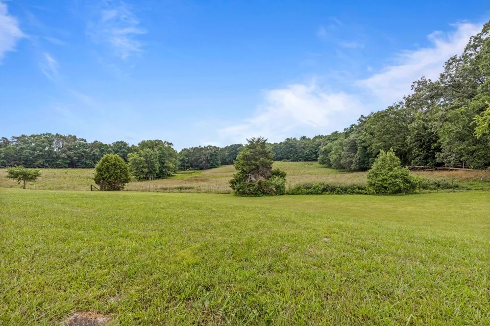 7055 Mooneyham Lonewood Road Spencer, TN 38585