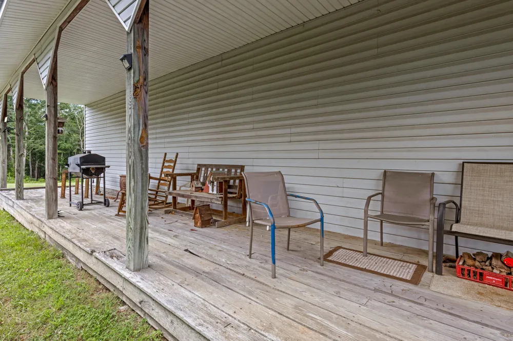 7055 Mooneyham Lonewood Road Spencer, TN 38585
