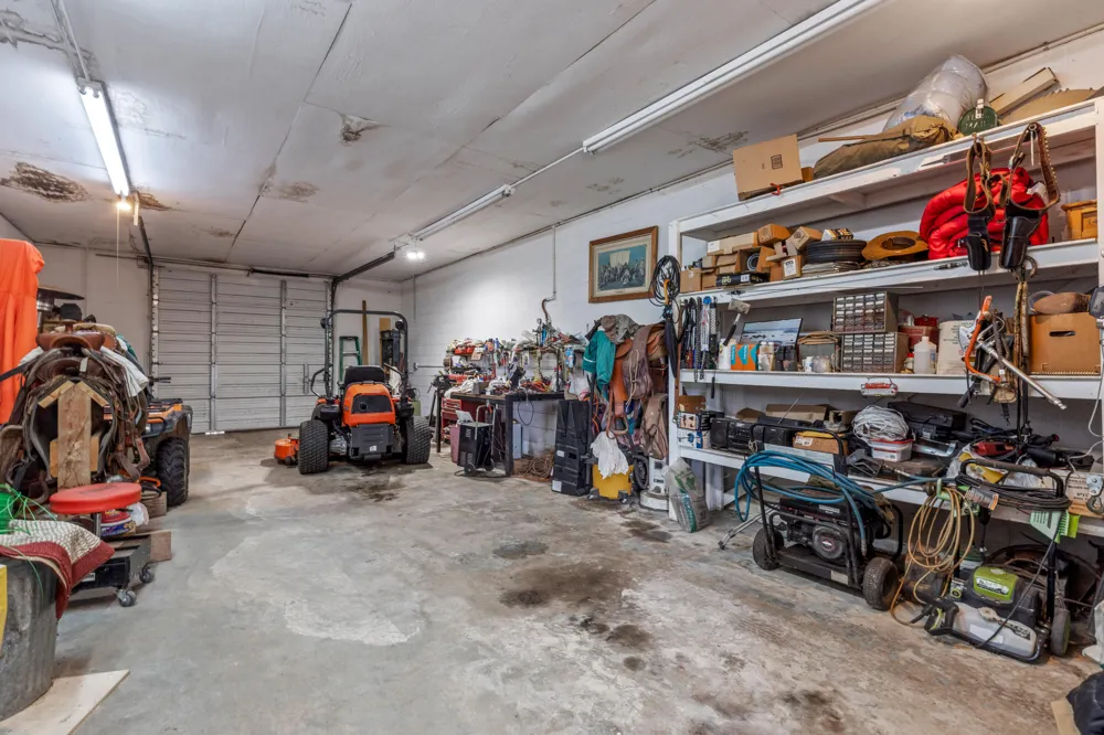 7055 Mooneyham Lonewood Road Spencer, TN 38585