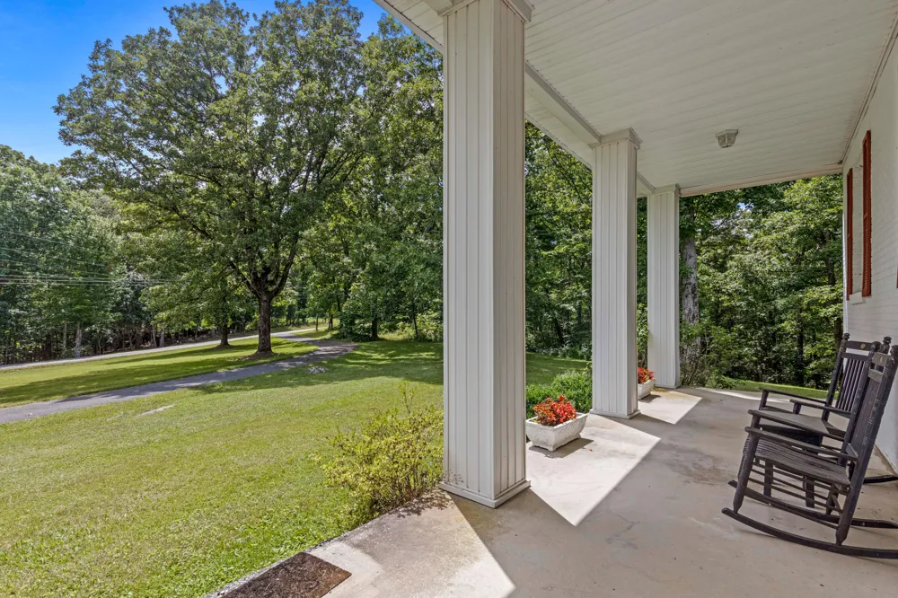 7055 Mooneyham Lonewood Road Spencer, TN 38585