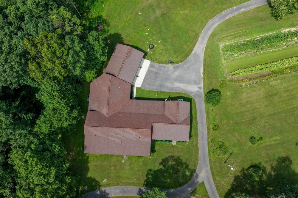 7055 Mooneyham Lonewood Road Spencer, TN 38585