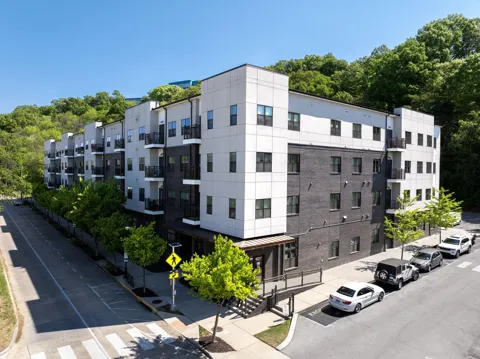 782 Riverfront Parkway