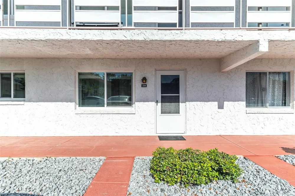 1100 MARTINIQUE DRIVE #106 Winter Haven, FL 33884
