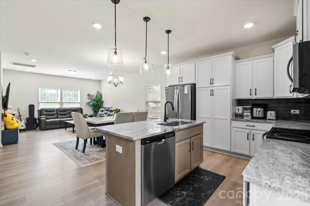 4627 Shattalon Drive Winston Salem, NC 27106