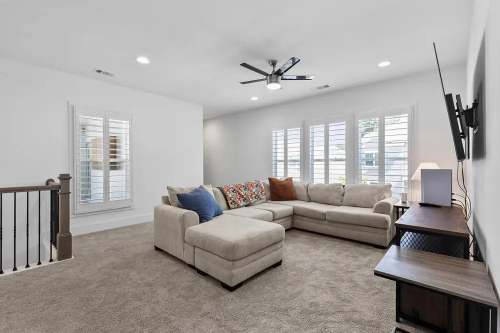 401 Nettle Court Woodstock, GA 30188