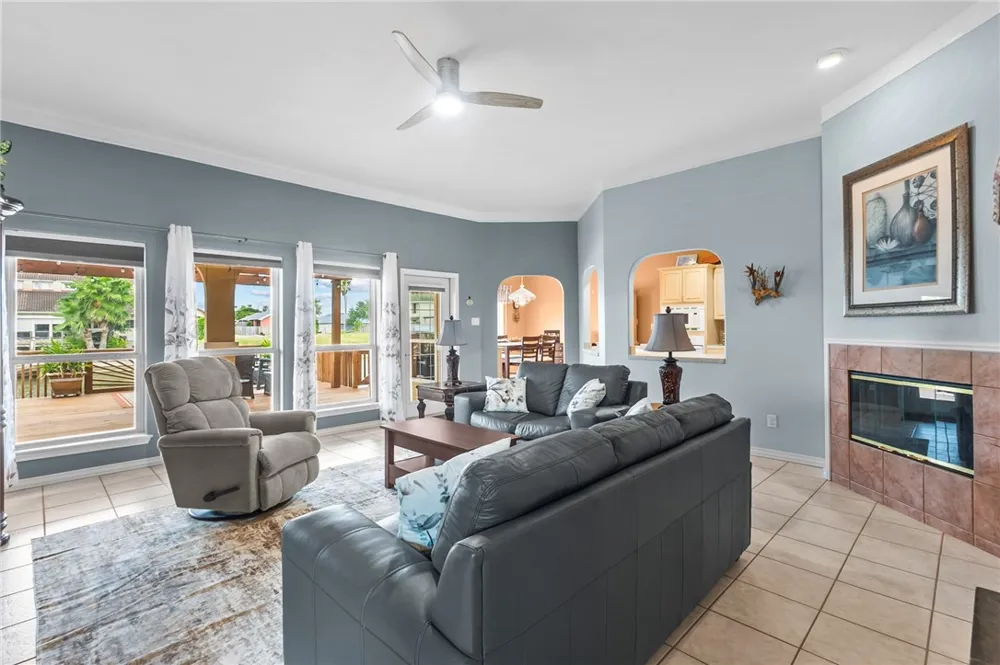 15210 Isla Pinta Court Corpus Christi, TX 78418