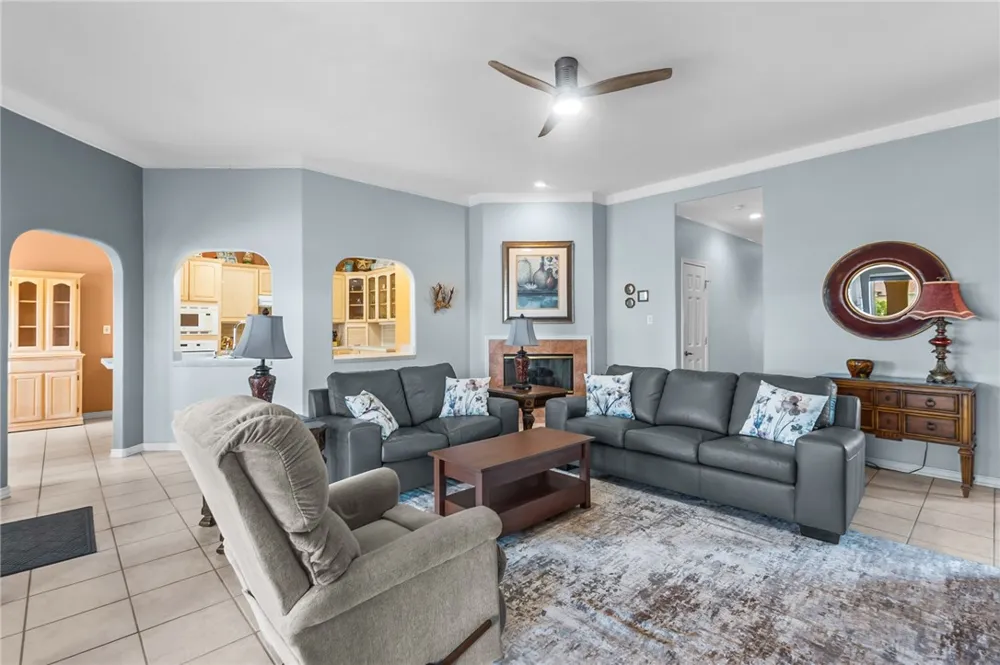 15210 Isla Pinta Court Corpus Christi, TX 78418