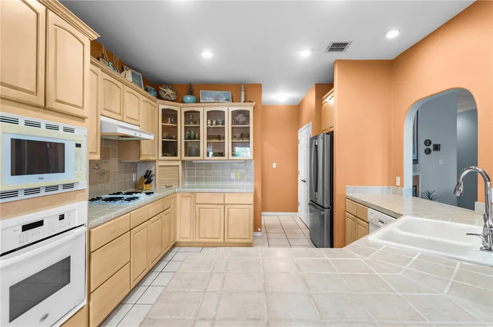 15210 Isla Pinta Court Corpus Christi, TX 78418