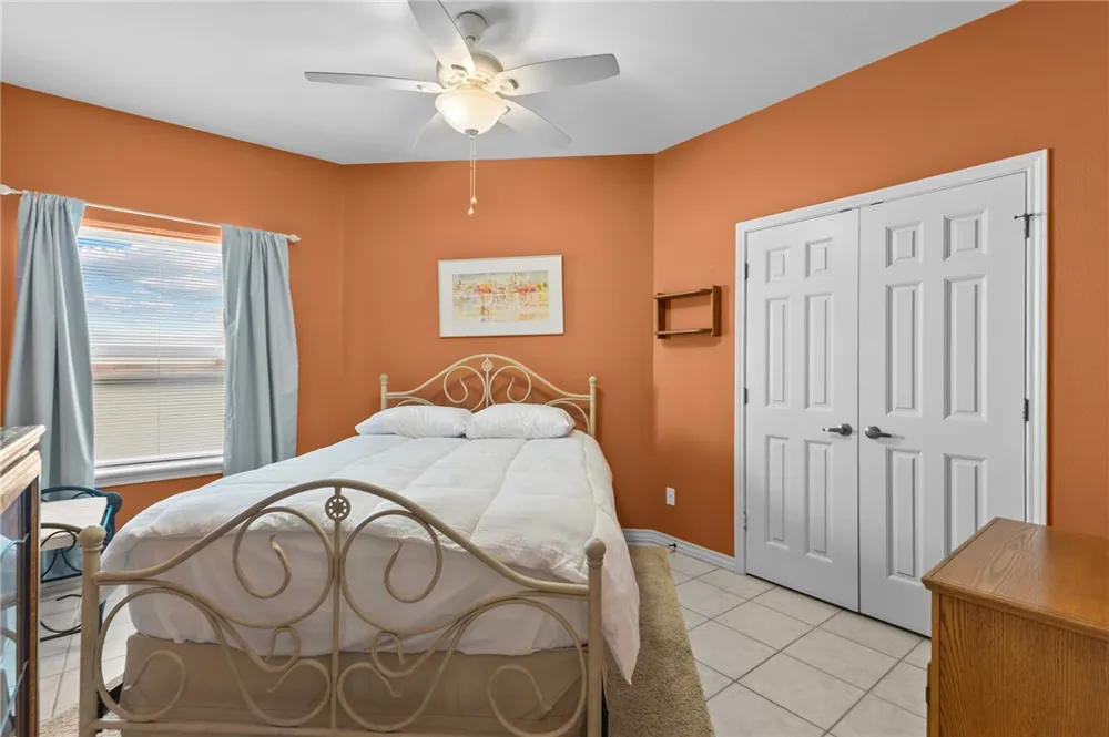 15210 Isla Pinta Court Corpus Christi, TX 78418