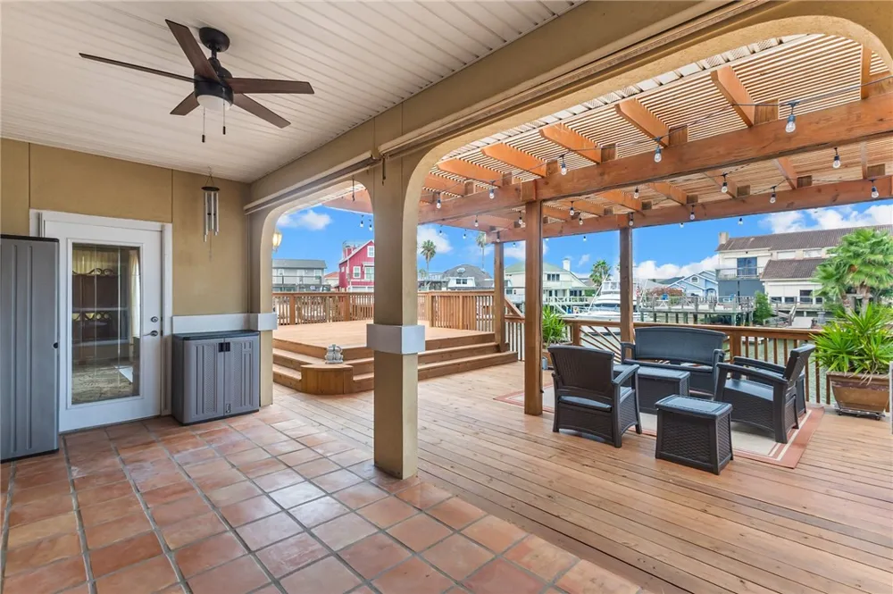15210 Isla Pinta Court Corpus Christi, TX 78418