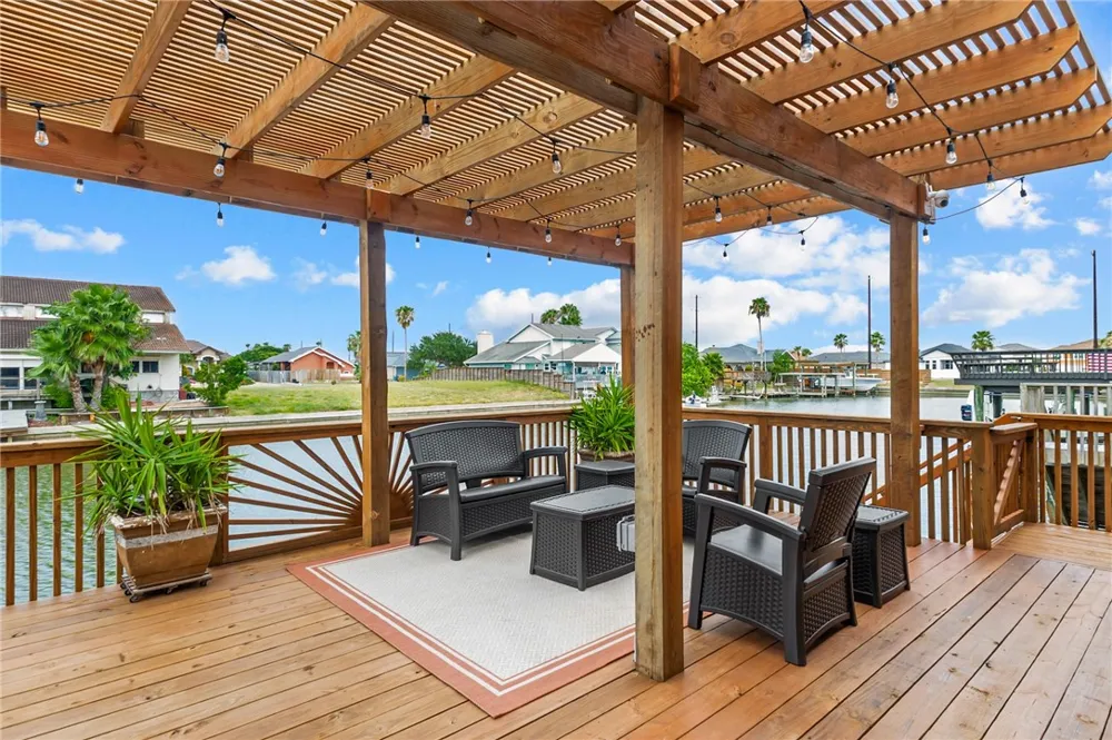 15210 Isla Pinta Court Corpus Christi, TX 78418