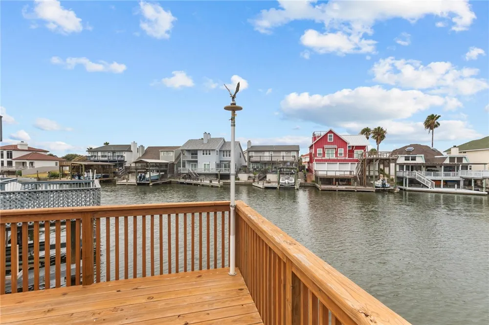 15210 Isla Pinta Court Corpus Christi, TX 78418