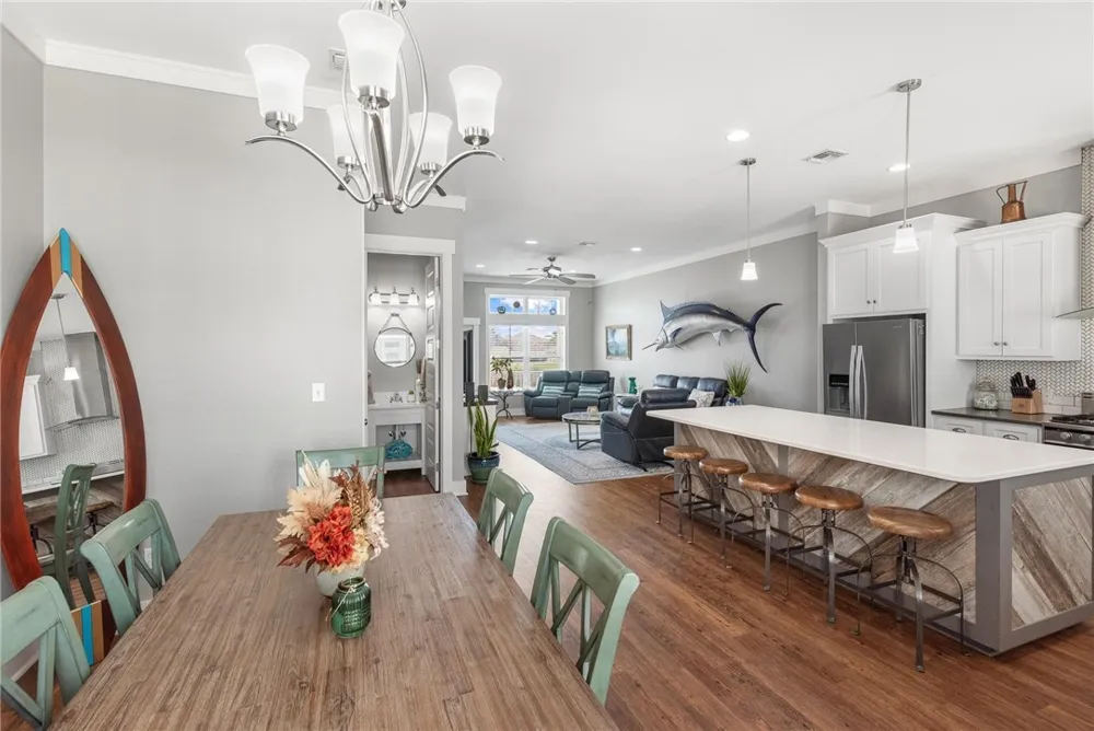 14890 Granada Drive #303 Corpus Christi, TX 78418