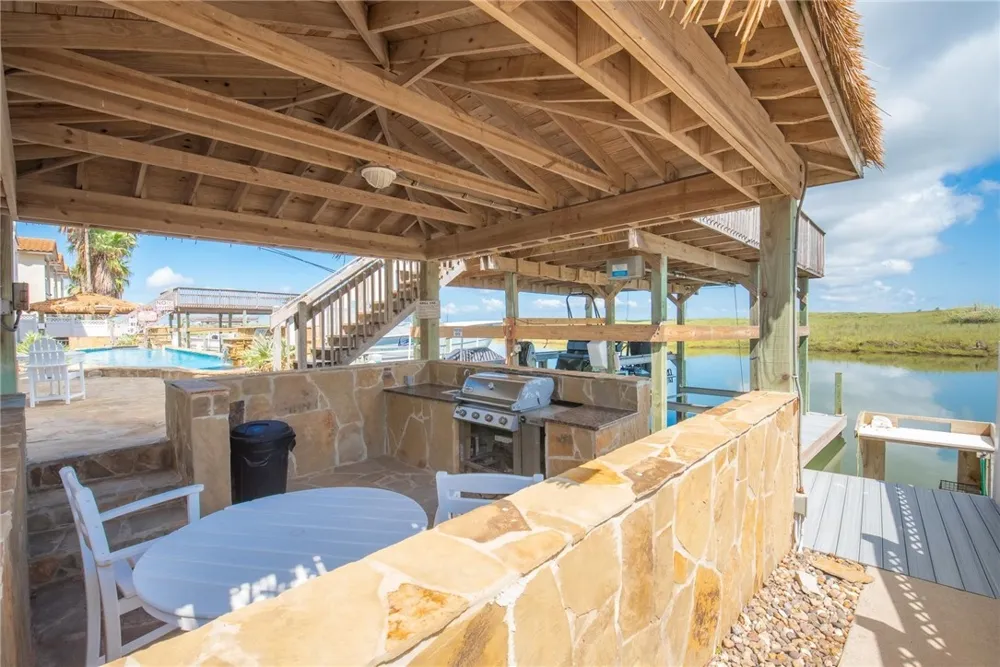 14890 Granada Drive #303 Corpus Christi, TX 78418