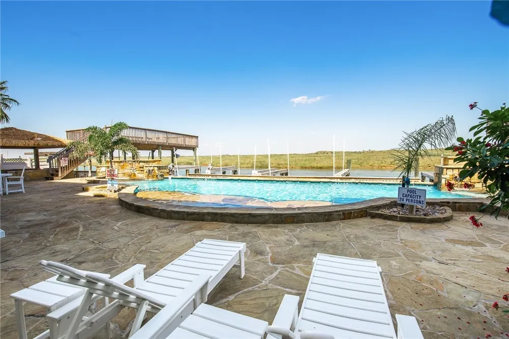 14890 Granada Drive #303 Corpus Christi, TX 78418