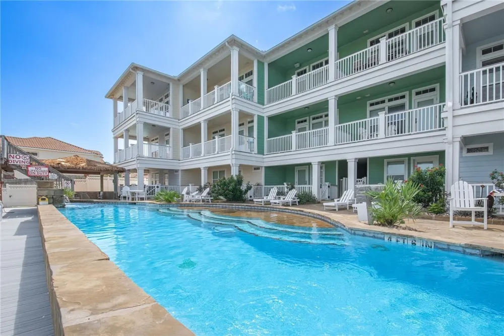 14890 Granada Drive #303 Corpus Christi, TX 78418