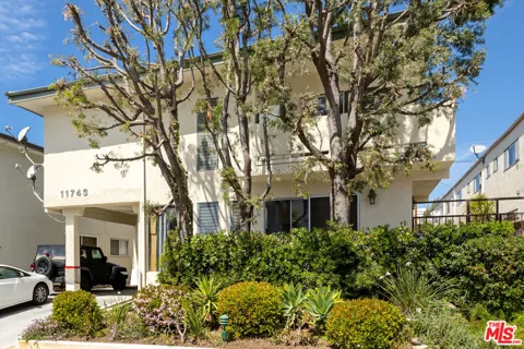 11743 Mayfield