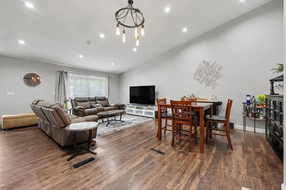 41325 Southwind Drive Canton, MI 48188