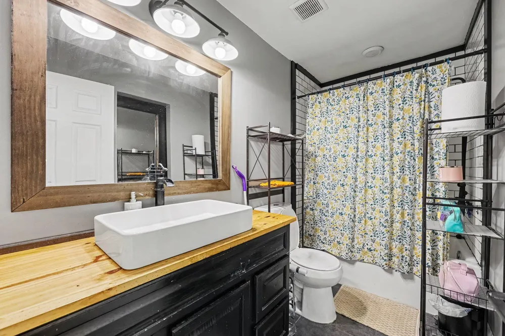 41325 Southwind Drive Canton, MI 48188